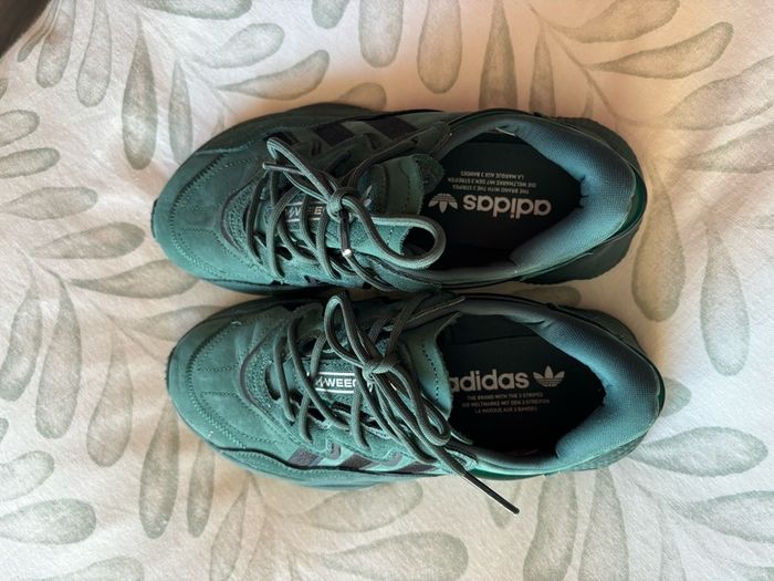 Adidas Ozweego UK6