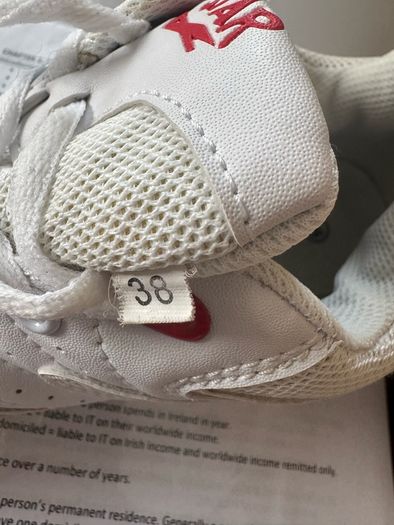White trainers, size 38