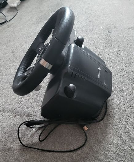 Logitech G920 wheel + pedals
