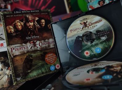 Pirates of the Caribbean: At World's End ! DVD ! 2-Disc Special Edition ! 2010 ! with Slipcase !