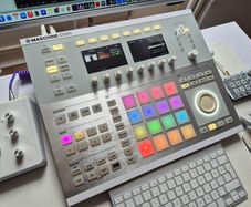 Maschine Studio + Komplete 14 Select