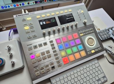 Maschine Studio + Komplete 14 Select