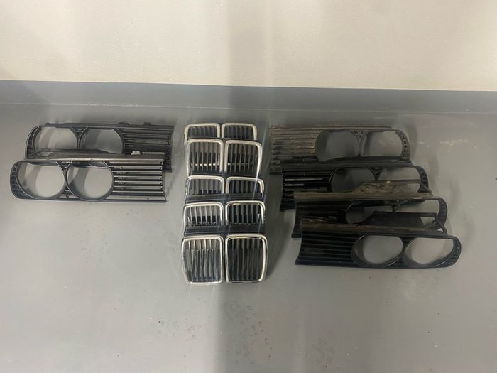 BMW E30 Grilles