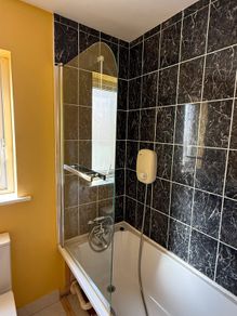 Bath + body frame glass