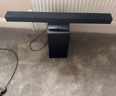 Samsung Soundbar with sub woofer and remote control good condition