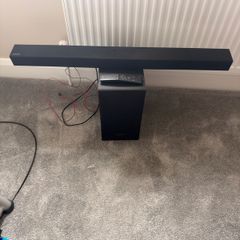 Samsung Soundbar with sub woofer and remote control good condition
