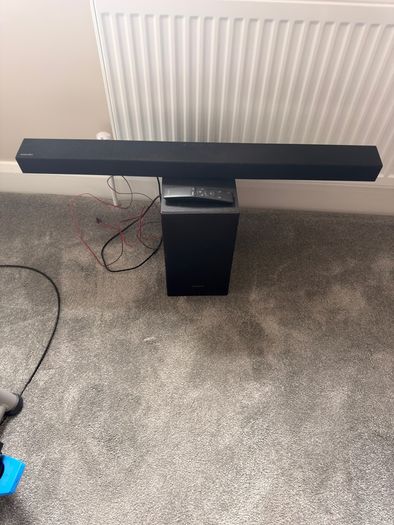 Samsung Soundbar with sub woofer and remote control good condition