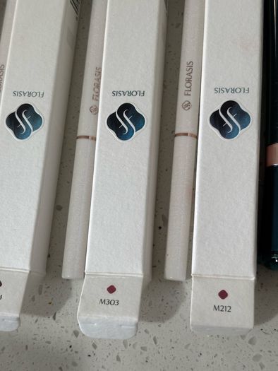 K beauty florasis lipsticks, lipgloss, lipstick and lip liners new