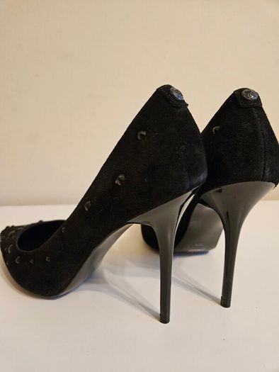 GUESS FLPAD4SUE08 high heels courts shoes nlack suede with metal studs RRP 150e 4.5 UK NEW & BOXED bank holiday sale