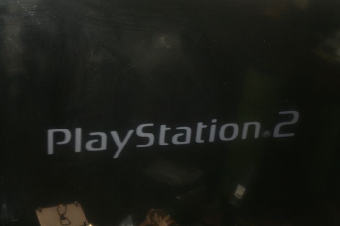 Playstation 2 (works well)