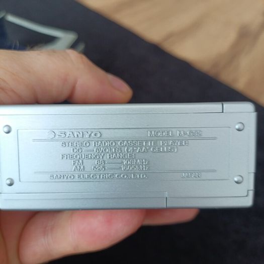 Sanyo M-G32 Personal Stereo Cassette Player
