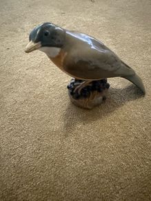 Bird figurine