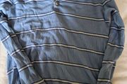 Long-sleeved top