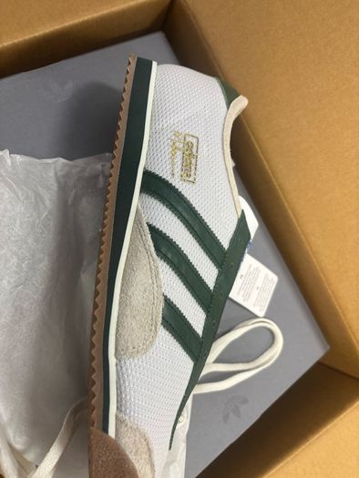 BRAND NEW Adidas Melbourne trainers size uk10