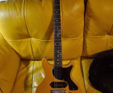 Harley Benton DC-Junior  TV Yellow