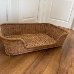 Dog bed (Rattan)