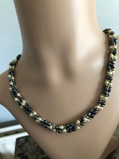 pearl necklace