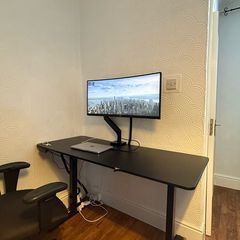 ERGOMAKER Electric Height Adjustable Standing Desk