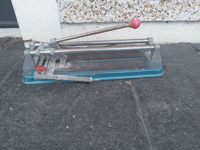 tile cutter