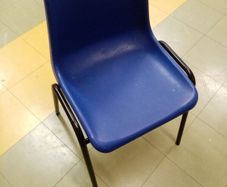 14 Plastic school chairs