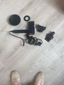 Dyson supersonic hairdryer & accessories