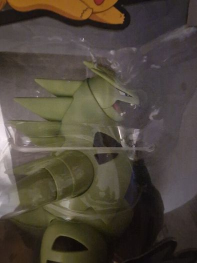 Pokemon Select Tyranitar Figure