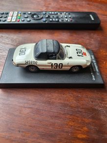 Toy car