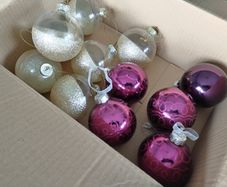 x1 Box of x12 Glass Baubles