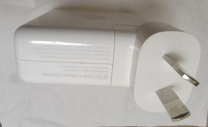 apple MacBook charger