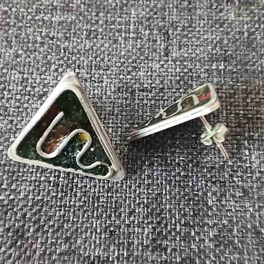 2x  silver earrings