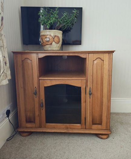 Solid Wood TV Media Cabinet with CD Storage