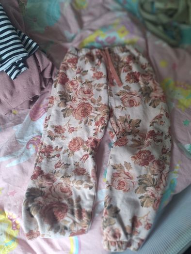 Girls clothes Age 5 bundle 20euro