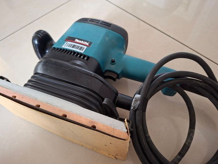 Makita 9046  Orbital Sander 110v