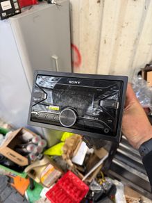 Sony DSX-B700 car radio