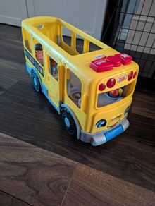 School bus toy