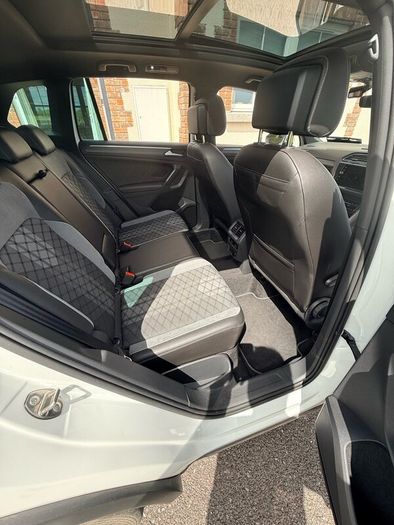2022 VW Tiguan R-Line 2.0 TDI 150 BHP | Pan Roof