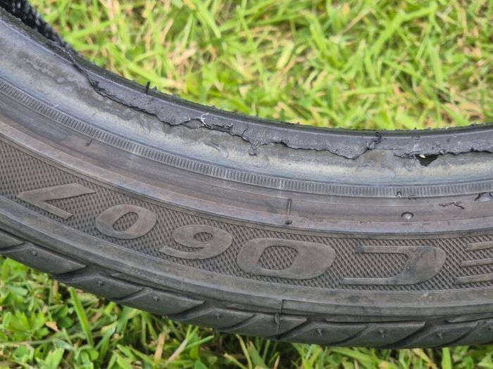 Mazzini Tyres 205 40 R17