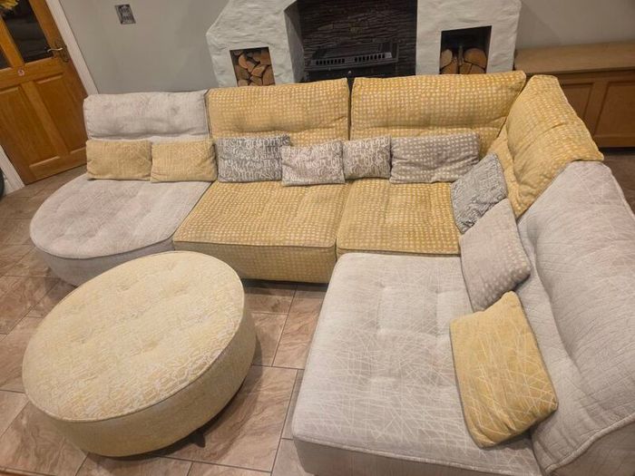fama couch