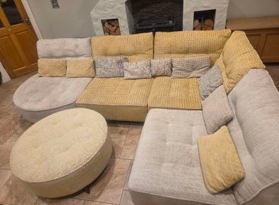 fama couch