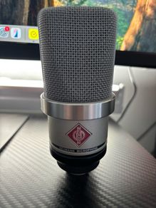 Neumann TLM 102