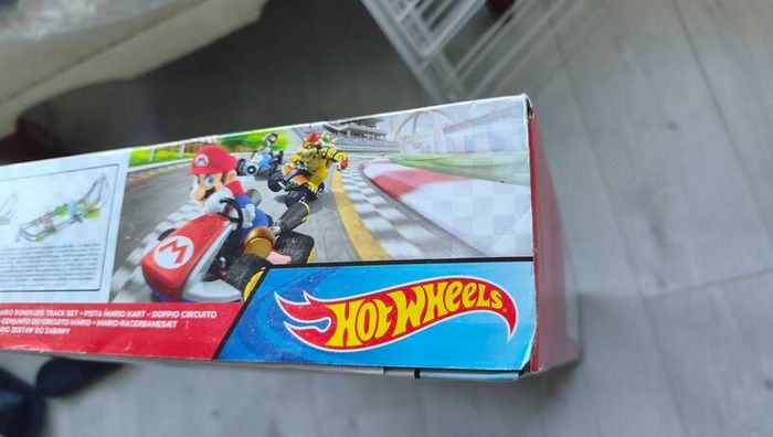 Hot Wheels Mariokart Mario Circuit Lite Track Set super mario power