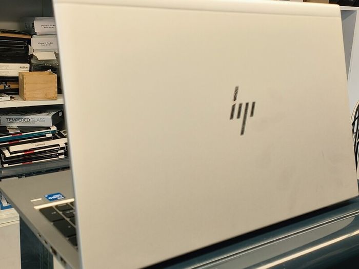 Notebook Hp Elitebook 850 G8 15.6" Intel Core I5-1145g7 (11th Gen) 16gb Ram 500gb Ssd Windows 11 Pro Wifi/ Silver (display Has A White Line)