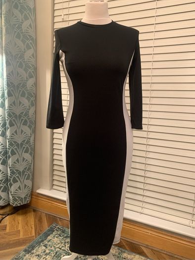 Zara black & white dress. Size M