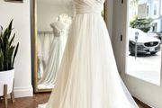 Brand New Wedding Dress - Size 12/14 - Watters Wtoo