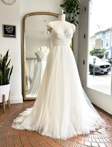 Brand New Wedding Dress - Size 12/14 - Watters Wtoo