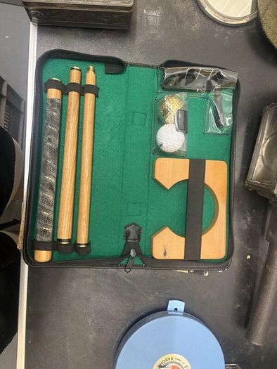 Portable Indoor Golf Putting Set with Carry Case