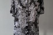 Dunnes black &amp; white blouse, Size 20