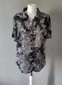 Dunnes black & white blouse, Size 20