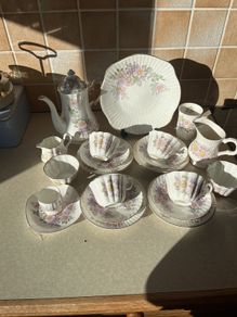 Vintage Royal Tara 21 piece set Irish Blossom in Mint condition