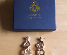 New pretty golden fashion earrings